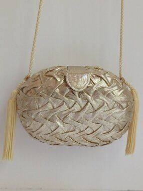 Vintage 70's Handmade Hard Oval Gold Lame' Basketweave Evening Bag Shoulder Bag